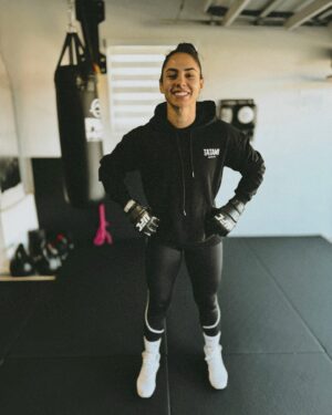 Ariane Lipski Instagram - Dump from my first week of 2025 👊🏼🤼‍♀️🔥
There’s only one option;  GET BETTER AND BETTER!