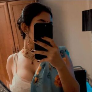 Arpa Roy Instagram - Don't worry😊 everything is gonna be OK 
.
.
.
.
 #india #indian #indianmodels #bangladeshigirl #bangladesh🇧🇩 #bangladeshphotography #model #saree #sareelove #sexy #sexysaree #navel #lingerie #snow #winter #navelshow #navelqueen #model #morning #red #traditional #fashion #western #tattoos