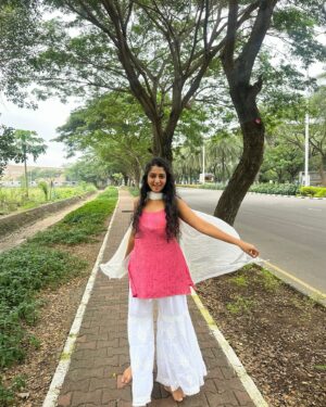 Arsha Baiju Instagram - 💕🧚‍♀️

Lovely chikankari kurti from @thinkingthreads.in 💗