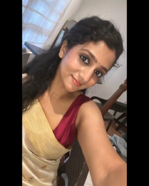Arsha Baiju Instagram - Malayali Monkey♥️🙈

Makeup @pranav_vasan_ 
Styled by @anashwara.ramdas