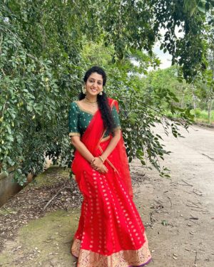 Arsha Baiju Instagram - #dhawani ♥️

📸 @navaneeth._.s 
Accessories @menorah_jewellers