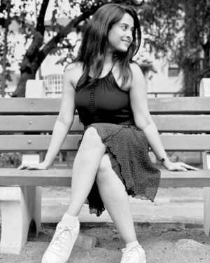 Arthana Binu Instagram - 🖤🤍
.
.
.
PC: @akashvh