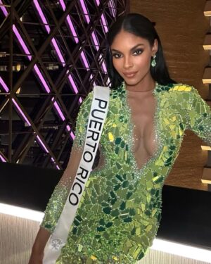 Ashley Carino Instagram - 💚Nature 
💚Abundance 
💚Hope

#MissUniverse2022
@missuniverse 

#ConCariño🫶🏽
#ConCariñoAlUniverso

Dress & Jewelry by @gl_garlatedesign
Stylist @edgar.style