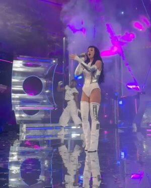 Ashley Roberts Instagram - Dressed up for a Perry Xmas 🦩 🎄

Katy Perry: Night of a Lifetime - Saturday 21st, 6.30pm on ITV 1