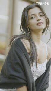 Actress Ashna Zaveri HD Photos and Wallpapers December 2024