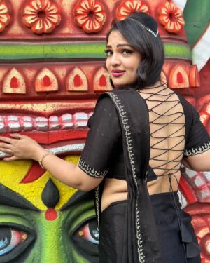 Ashwini Sree Instagram - Black fantasy🌟✨ 

#black #blacksaree #blacklove #saree #sareelove #sareelover #dhee #photography #photooftheday #trending #ashwinisree #ashwini #explore