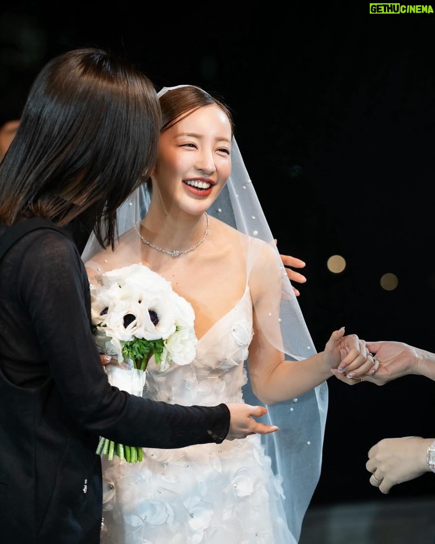 Atsuko Maeda - 126.7K Likes - .
友の存在は20年前に出会ったときから特別で、
とても大切で愛おしい友のウエディングドレス姿は本当に綺麗で心からの感動とはこういう事を、言うんだって噛み締めてました。
エスコートさせてもらえて本当に嬉しかったよ。
いっぱい書きたい事でてきちゃうからあとはもう会ったときに伝えよう!友がこのために沢山素敵な写真送ってくれたからみんなにも幸せお裾分け!!❤️