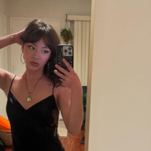 Aubrey Anderson-Emmons Instagram - random nov dumpp the last slide is most important