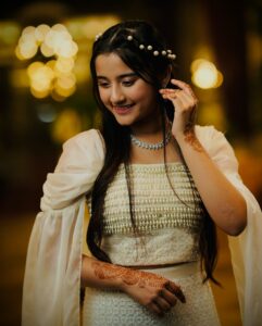 Actress Aurra Bhatnagar Badoni HD Photos and Wallpapers January 2025