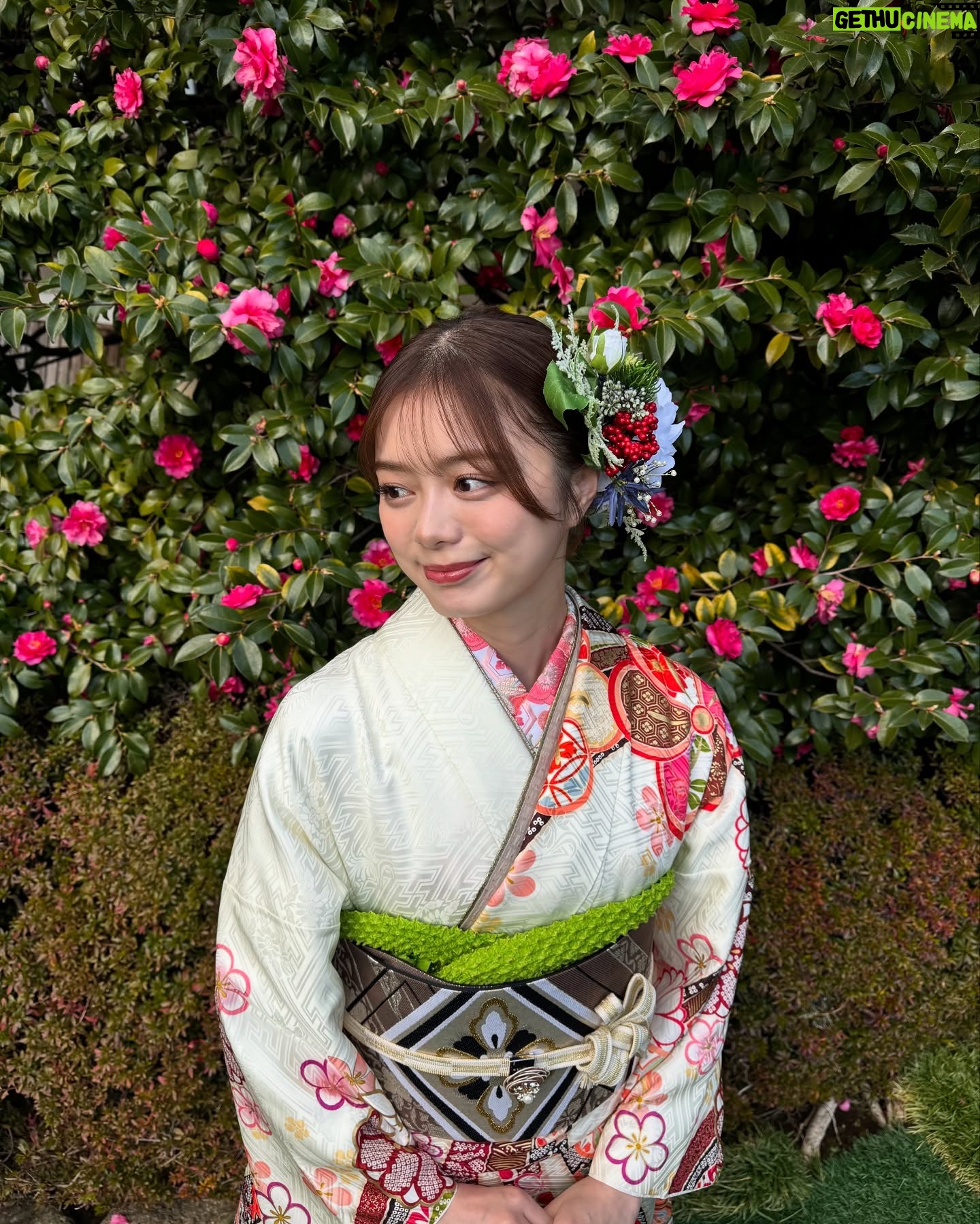 Ayaka Konno - 30.4K Likes - 明けましておめでとうございます!
本年もよろしくお願いします!
2025年も私らしく皆さんに面白いと思ってもらえるような作品をお届けできたらと思っています🐍
今年もまた、 @ichikura_official さんに提供いただき、晴れ着お披露目会をさせていただきました!
たくさんの媒体に取材していただいたので、探してみてね〜!
たすたすと写真撮ったから載せちゃう🙆♀️🙆♀️
#振袖の一蔵 #振袖のいちくら
#成人式 #振袖