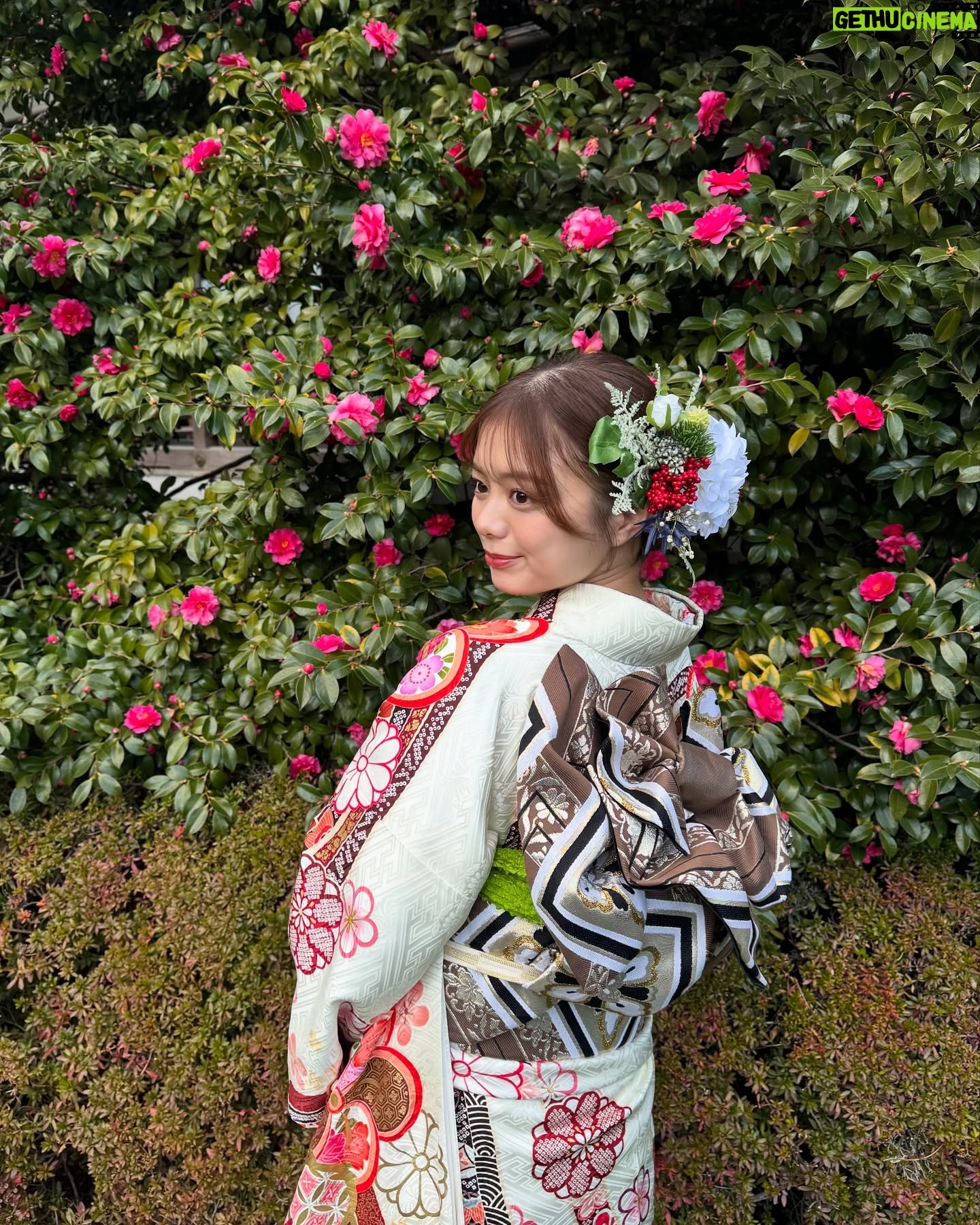 Ayaka Konno - 30.4K Likes - 明けましておめでとうございます!
本年もよろしくお願いします!
2025年も私らしく皆さんに面白いと思ってもらえるような作品をお届けできたらと思っています🐍
今年もまた、 @ichikura_official さんに提供いただき、晴れ着お披露目会をさせていただきました!
たくさんの媒体に取材していただいたので、探してみてね〜!
たすたすと写真撮ったから載せちゃう🙆♀️🙆♀️
#振袖の一蔵 #振袖のいちくら
#成人式 #振袖