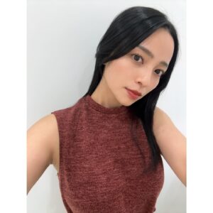 Ayame Misaki Instagram - 久しぶりのHIFUで、ウルセラは初めて！！
顔には脂肪がないからコケちゃうとのことで、
にっくき顎下メインに300shotとシュリンク300shotしました。1ヶ月後くらいから効果があるみたいだけど、２週間くらい経った今腫れも引いて来て少しずつ顎下がシュッとして来て
うれしすぎる！！

顎が小さいから、痩せたり、笑うと余計に二重顎に見えるらしく
て、ずっと気になってたのでもう少しスッキリするとうれしい🥺🥺🥺

3ヶ月前は会えなかった理事長にも会えてよかったー♪
院長先生にはまた逢えた！可愛い💕

🏥　@pladen.jp  新沙にある。

#ウルセラ#ウルセラハイフ#シュリンク#プラデン美容整形外科#プラチナポッキ注射#3世代ポッキ注射#渡韓#肌管理#小顔#韓国