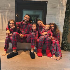 Ayesha Curry Instagram - Joy in the Morning! Merry Christmas and Happy Holidays everyone!