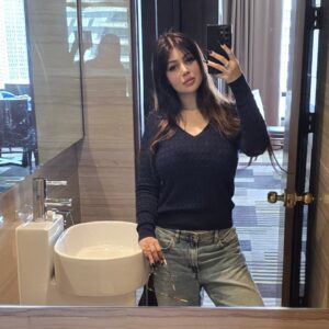 Ayesha Takia Instagram - Girls, we take a million selfies, can't pick one....so here goes ....more than a few lol!  ME JUST BEING ME.
 #slimshady #ayeshatakia #nofilter