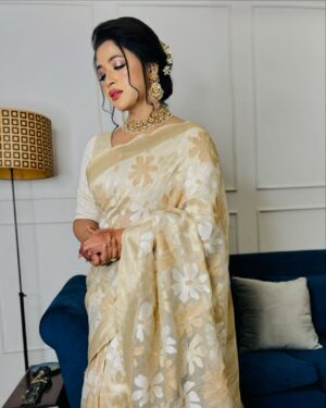 Azmeri Haque Badhon Instagram - ❤️