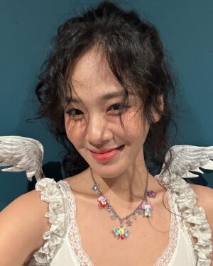 BIBI Instagram - 멜뮤 베뮤스 받았습니다 감사합니다🧡