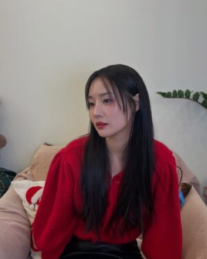 Bae Woo-hee Instagram - 모든것이 따뜻한 날♥️