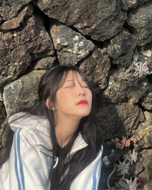 Baek Ji-heon Instagram - 🦋