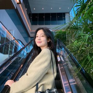 Baek Jin-hee Instagram - 예쁜거입고🧏🏻‍♀️예쁜거보고👀메이플원두🍁GET✌🏻