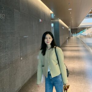 Baek Jin-hee Instagram - 예쁜거입고🧏🏻‍♀️예쁜거보고👀메이플원두🍁GET✌🏻