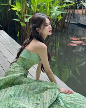 Bai Lu Instagram - @iqiyithailand 感谢爱奇艺给我这次机会和大家见面🩵谢谢大家远道而来 会把你们的爱化为力量 继续努力的 下次再见啦₍˄·͈༝·͈˄*₎◞ ̑̑