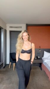 Actress Bar Refaeli HD Photos and Wallpapers January 2025