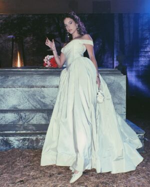 Barbara Palvin Instagram - 🎭 In Sleep He Sang to Me @dylansprouse my forever Phantom .