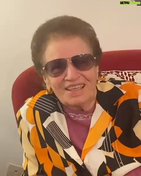 Bebe Vio - 42.5K Likes - ⚠️ ATTENZIONE ⚠️
QUESTO È UN POST PIENO DI FELICITÀ 🫶🏼😊
Si, questo è stato proprio un periodo bellissimo per me…
Persone magnifiche, festeggiamenti, bimbi in arrivo, lauree, compleanni, nuovi film, famiglie acquisite, Men in Black, amici che diventano fratelli ed una piccola Wednesday Addams con la sua “Mano” per un Halloween perfetto… ♥️
