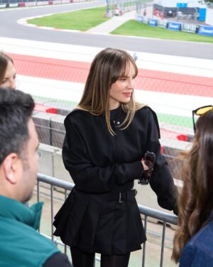 Belinda Instagram - Gracias @sharkbeautymx por siempre llevarme a los eventos mas top. Formula 1 se siente mejor cuanto sabes que tu look fue hecho por los mejores🔥🏎️
