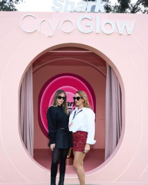 Belinda Instagram - Gracias @sharkbeautymx por siempre llevarme a los eventos mas top. Formula 1 se siente mejor cuanto sabes que tu look fue hecho por los mejores🔥🏎️