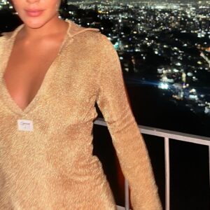 Actress Bella Campos HD Photos and Wallpapers January 2025