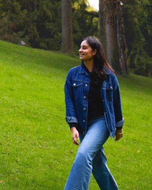 Bhanushree Mehra Instagram - Did a beautiful photoshoot with @lisiberer at the mirabell gardens in the heart of Salzburg and I’m in love with how these turned out!
Feeling so happy to have these moments captured in such a picturesque town !
