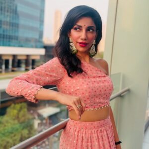 Bhavana Instagram - A cute outfit requires a fun song :) 
#kabaddidiaries 

Styled by @mrignain 
Assisted and clicked by @kjain_1711 
Hair by @kesharsalian 
.
How many of you still vibe to this song?