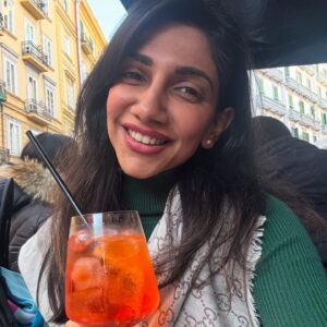 Bhavana Instagram - Napoli, you beauty 🤩🤩🤩
.
.
.
How do you like to vacation?