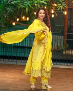 Actress Bhumika Chawla HD Photos and Wallpapers November 2024