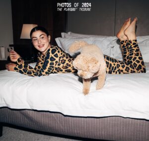 Bianca Andreescu Instagram - @biancaandreescu_ found the joy in playing tennis again: “Thinking about my family makes me want to give every breath I have on court. When you play for others — for family, for country, and for everyone who has been through something — tennis becomes not like a game. It becomes your most important mission on earth. I’m not just playing for myself, I’m playing to inspire. Even if I lose, let’s say, if I give my best then I’m still winning, because people can see my faith and perseverance. And maybe they can feel their own version of that. This was the biggest realization I’ve come to.” #TPTBestOf24 • 📸: @jacksonkrule/The Players’ Tribune