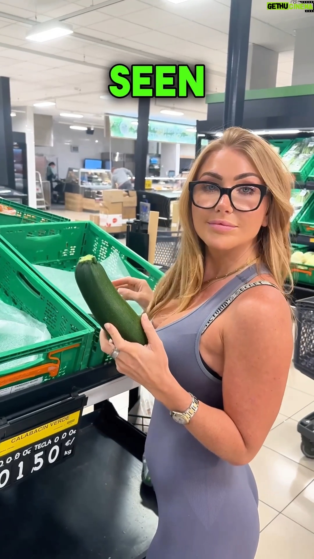 Bonnie Locket - 1K Likes - Someone has to keep me company 😜🫣
#blondehair #skits #cargirlsofinstagram #bonnielocket #Supermarket