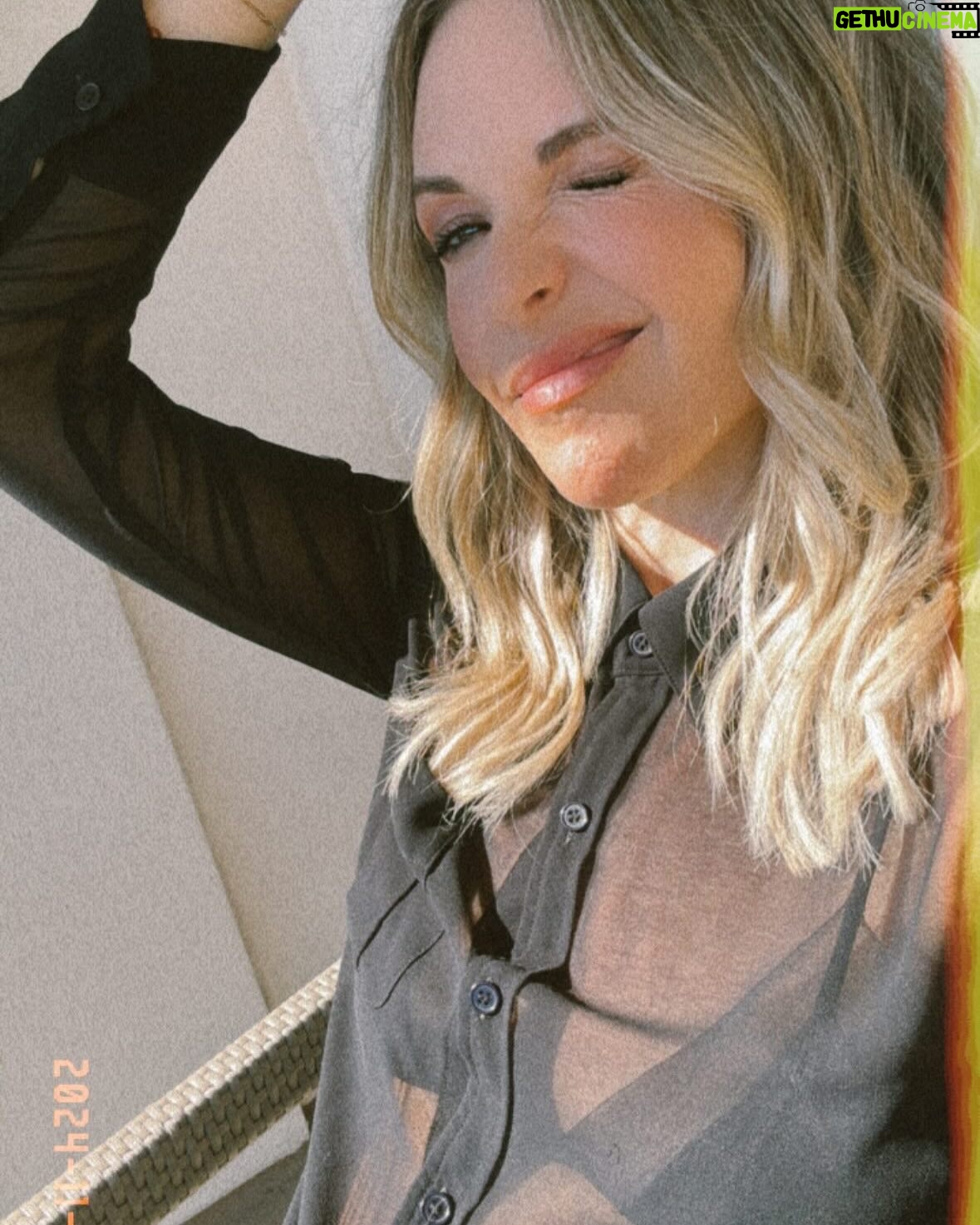 Briana Buckmaster - 9K Likes - Thank you #spnorl for a fabulous weekend in the sunshine. Much needed does of vitamin D ❤️☀️
Thank you to everyone at @creationent and the #spnfamily for all the love.