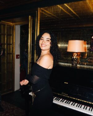 Brittany O'Grady Instagram - Happiest of times with @freepeople 🍾🖤