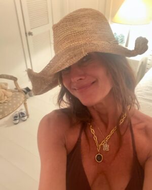 Brooke Shields Instagram - The best new years trip 🩵🏝️
Back to work… book comes out next week!!!