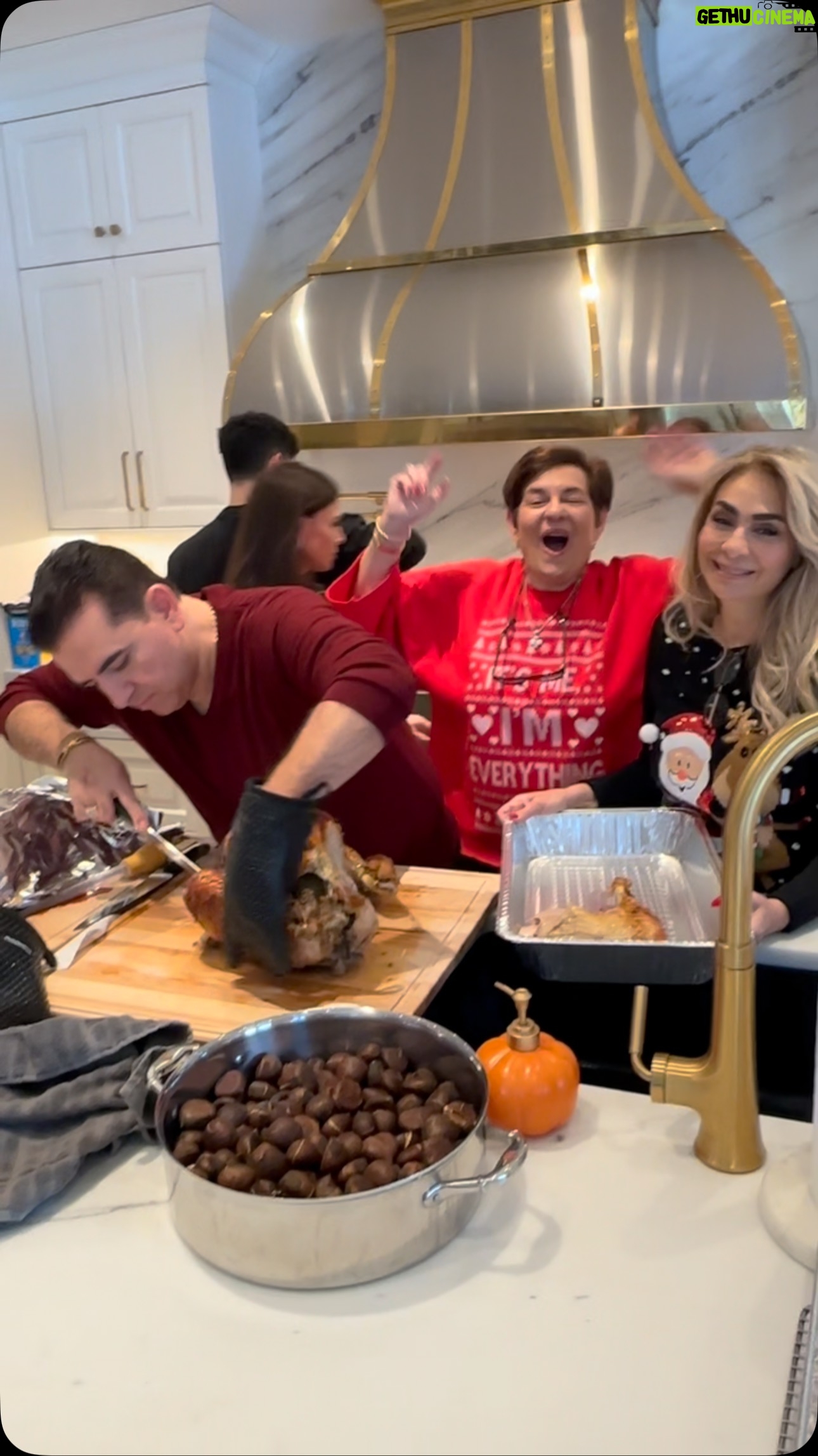 Buddy Valastro - 73.9K Likes - Merry Christmas from our famiglia to yours! Sharing the love and joy of the holidays! ❤️🎄#merrychristmas #happyholidays #famiglia #babydoll #bekind #spreadjoy #loveyouall #buonnatale #christmas #delicious #food