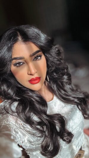 Buthaina Al Raisi Instagram - شخصيتي لما اشخاص مالهم داعي في حياتي يطلعون منها مع نهاية ٢٠٢٥ 😂😂😂
.
تتفقون ؟؟ 😂