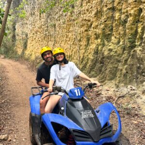 CA Palak Rathi Instagram - Mentally still hanging on to July. Good month 🤝🏻