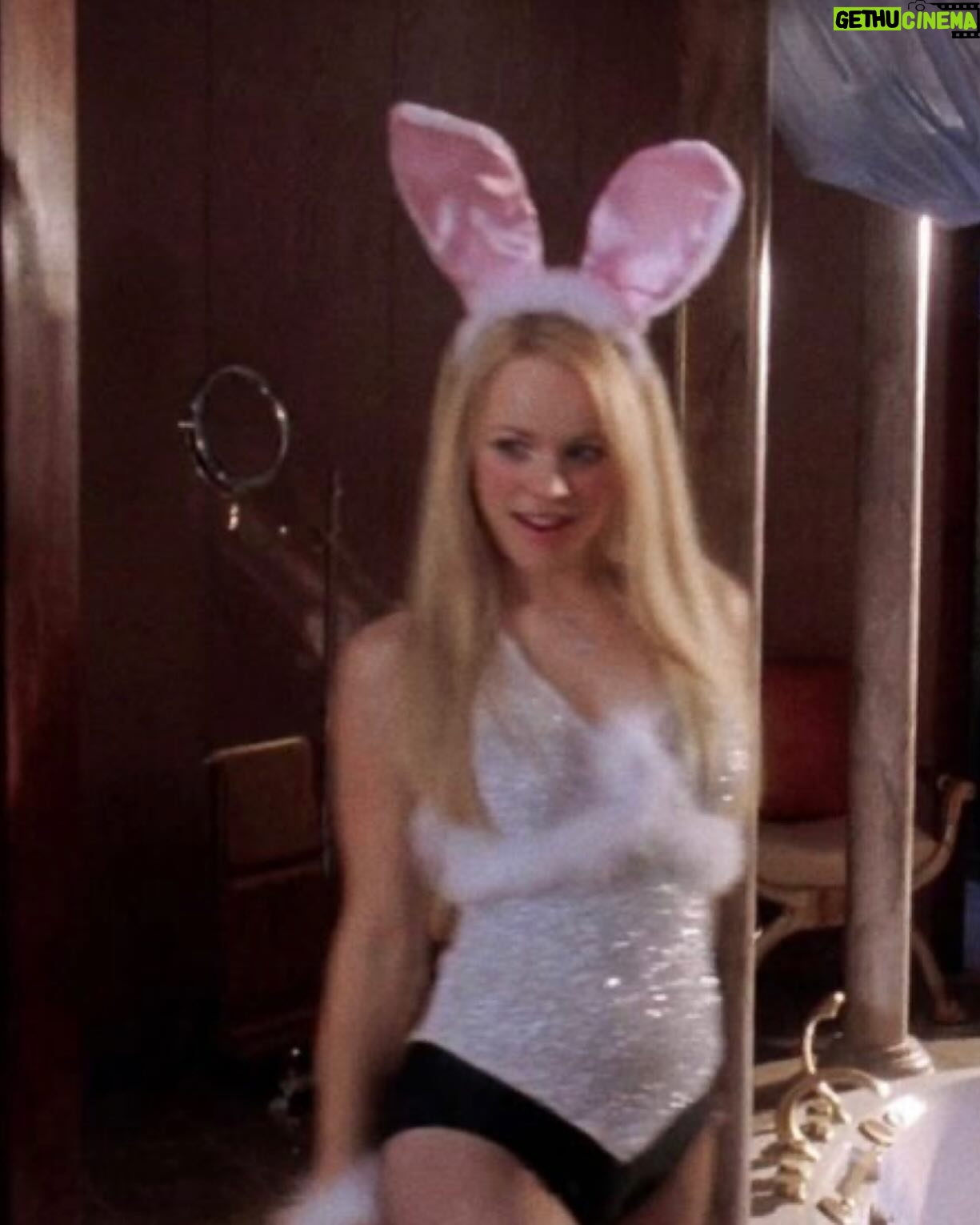 Camila Cabello - 1.8 Million Likes - RIP Regina George you would’ve loved C, XOXO :(
💅💗🎀💄👙👛🩰