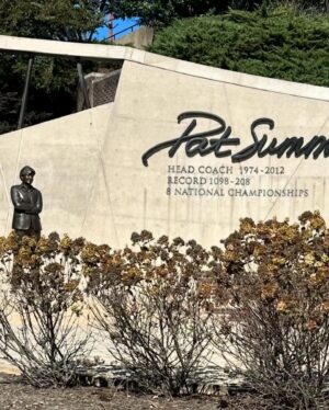 Candace Parker Instagram - True to this not new to this. Took babygirl back for a visit in the old stomping grounds. She looks great in orange don’t you think!? 15 years old was the first time I stepped on campus for an unofficial visit, surreal to bring my daughter back at the same age. We bleed orange. Thank you for making Knoxville special as always! Big wins and great vibes GO BIG ORANGE!!!!! 🍊 scroll down memory lane⬅️