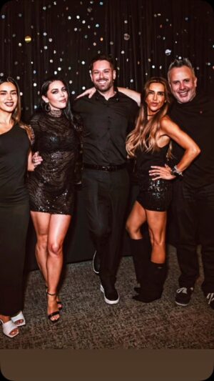 Carla Ballero Instagram - Sin palabras #felizcumpleaños #fiesta #bestfreinds #besties