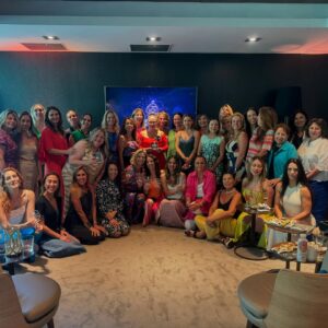 Carla Ochoa Instagram - Con mi corazón lleno de alegría y emoción estamos cerrando este año 2024 con mis @mujeresinfluyenteschile gracias por tanta generosidad. @tcreofabiolaolate @karinbrenner7 @capazos_daniella_salcedo en especial ❤️❤️❤️ The Best!!!