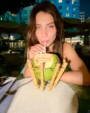 Carolina Carvalho Instagram - Que o vosso ano termine em grande e com amor , sempre amor ❤️