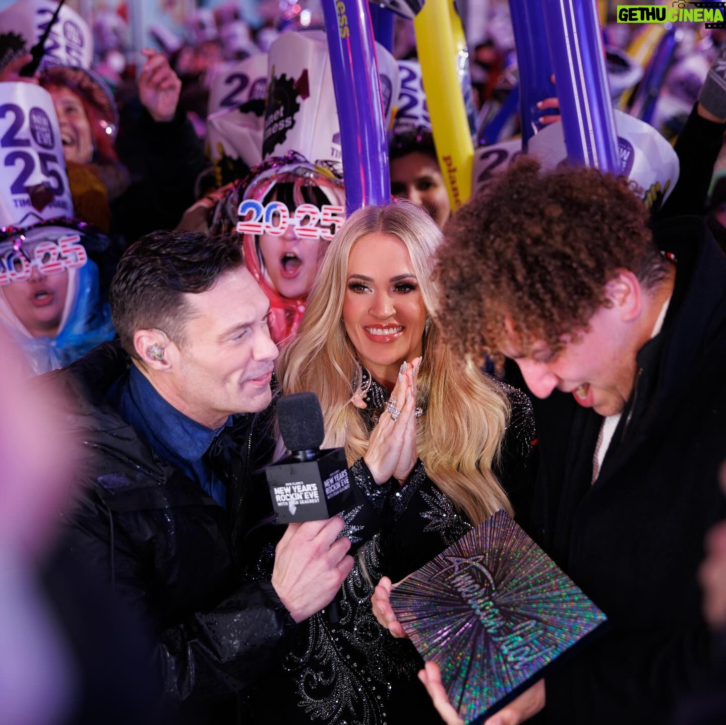 Carrie Underwood - 115.5K Likes - We had such a magical time ringing in the new year in #TimesSquare with @RockinEve ! Welcome to 2025, folks! May we all make the most of it…the possibilities are endless! Praying for peace, health and blessings for us all!
#NewYearsRockinEve
#NYC
📸: @jeffjohnsonimages