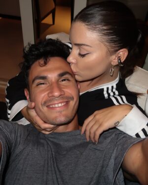 Catalina Vallejos Instagram - Hoy está de cumple mi persona favorita❤️ ya te lo he dicho todo mi amor. Gracias por ser tu, gracias por ser vulnerable y abrirte tanto conmigo, gracias por ser tan buen hermano, amigo, hijo y pololo 🙏🏻❤️ Gracias por aparecer en mi vida en este momento y quiero que seas y hacerte el hombre más feliz! 
Te amo ✨🥹